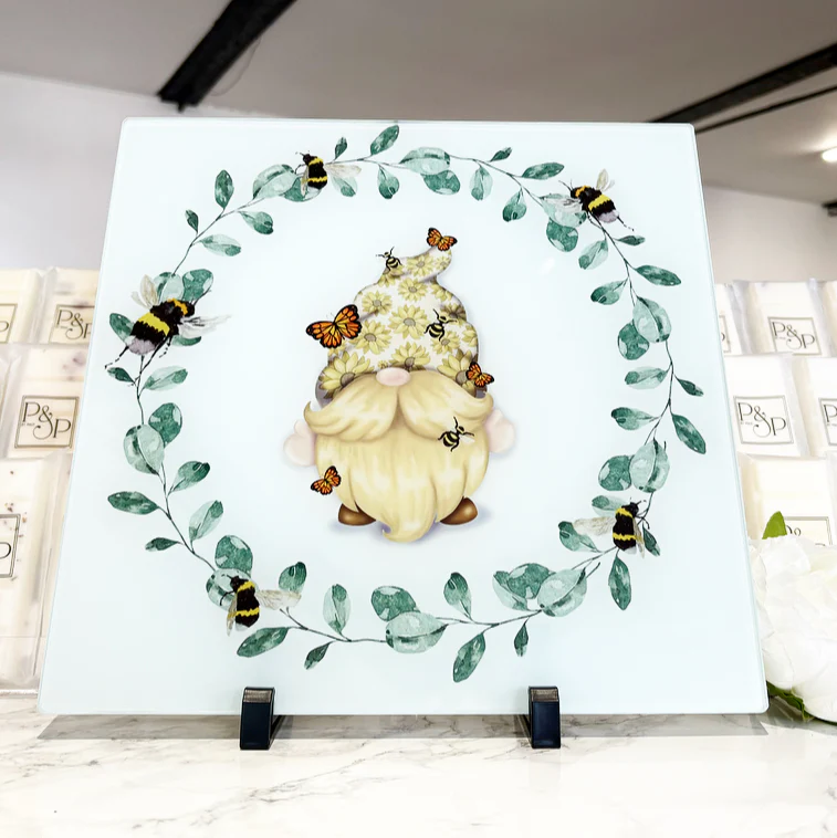 Bee Wreath Gonk Design - Image 3