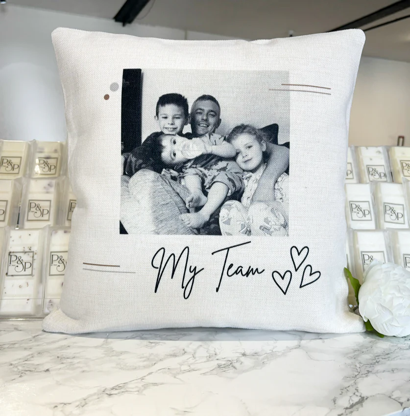 Bundle: Cushion, Chopping Board and 19cm Photo Slate - Image 3