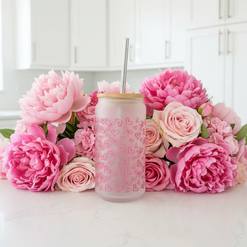 Pink bows and hearts - Frosted Glass Can 18oz Tumbler