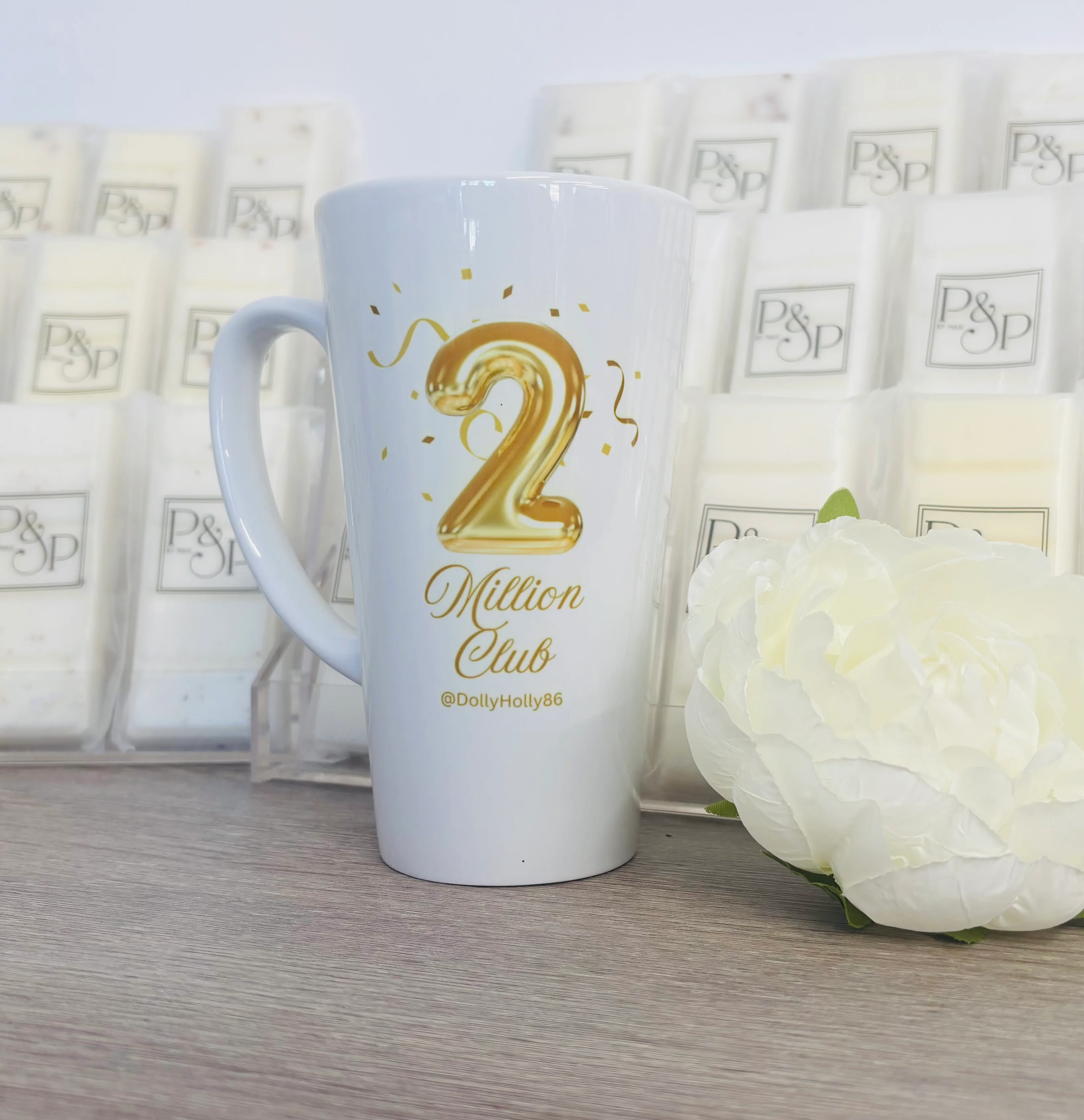 New Latte Ceramic Mug 17oz Gold Balloon inc Box - Image 3